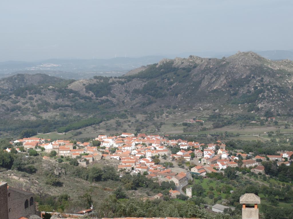 A Casa Mais Portuguesa Ξενοδοχείο Monsanto Εξωτερικό φωτογραφία